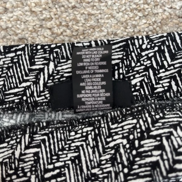 Patterned Skirt - Picture 3 of 3